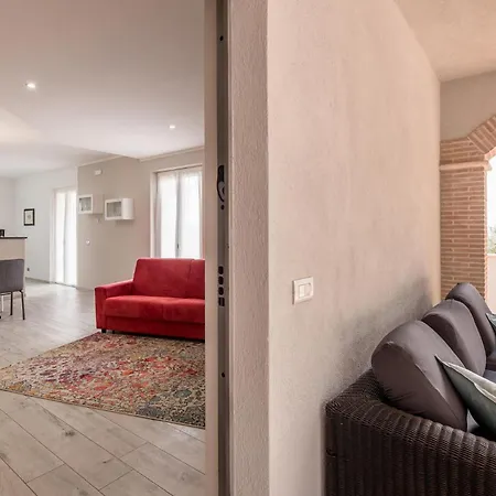 Lovely In With Kitchen 度假居