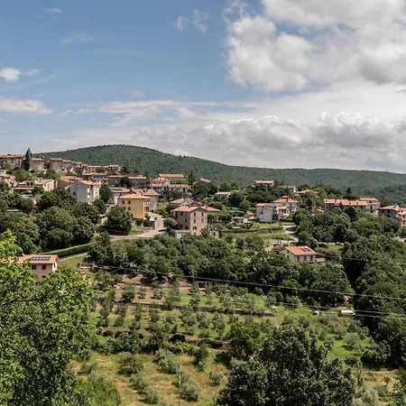 度假居 Lovely In With Kitchen